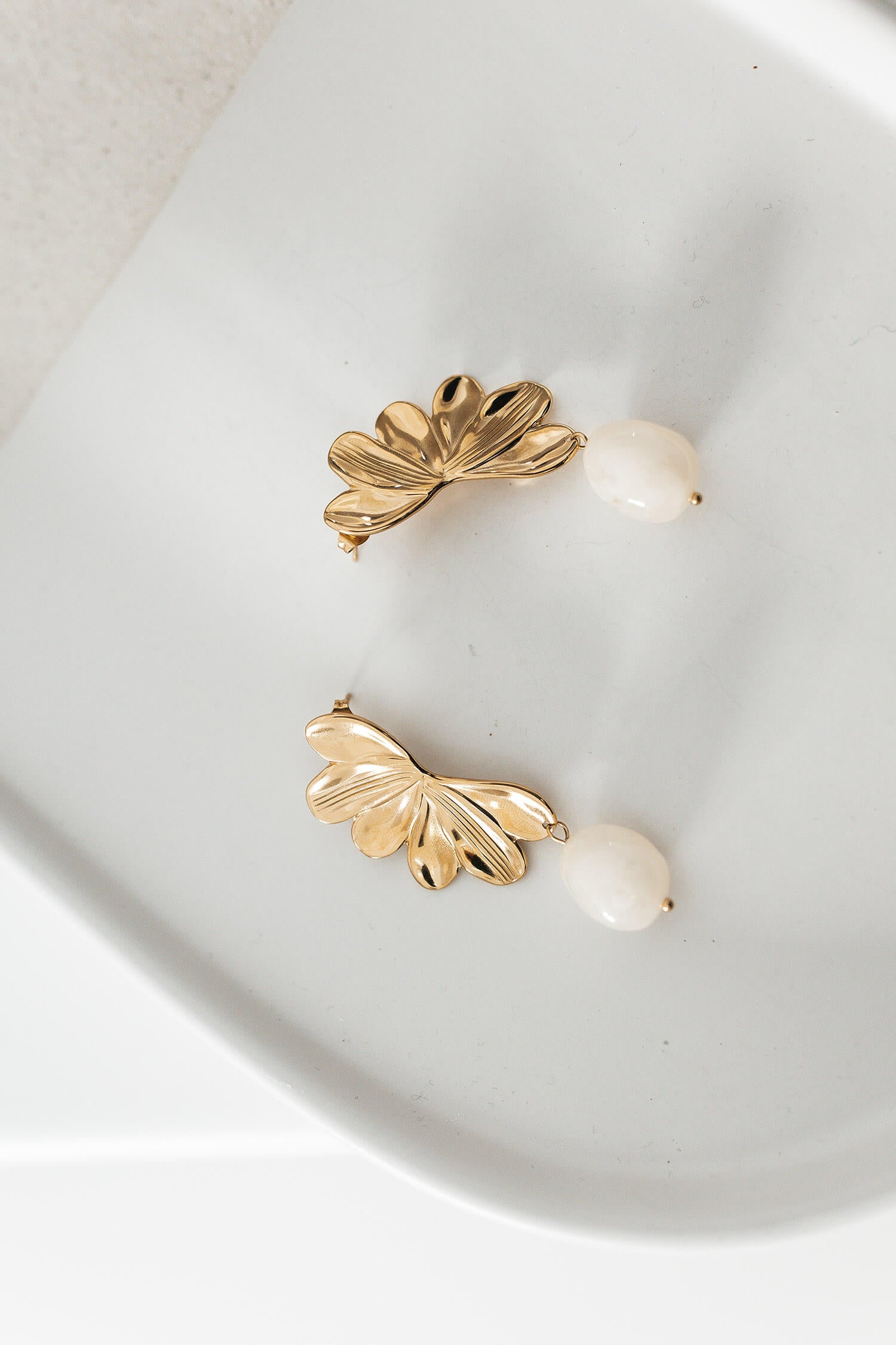 Boucle feuille d'or perlée - By Sianaa