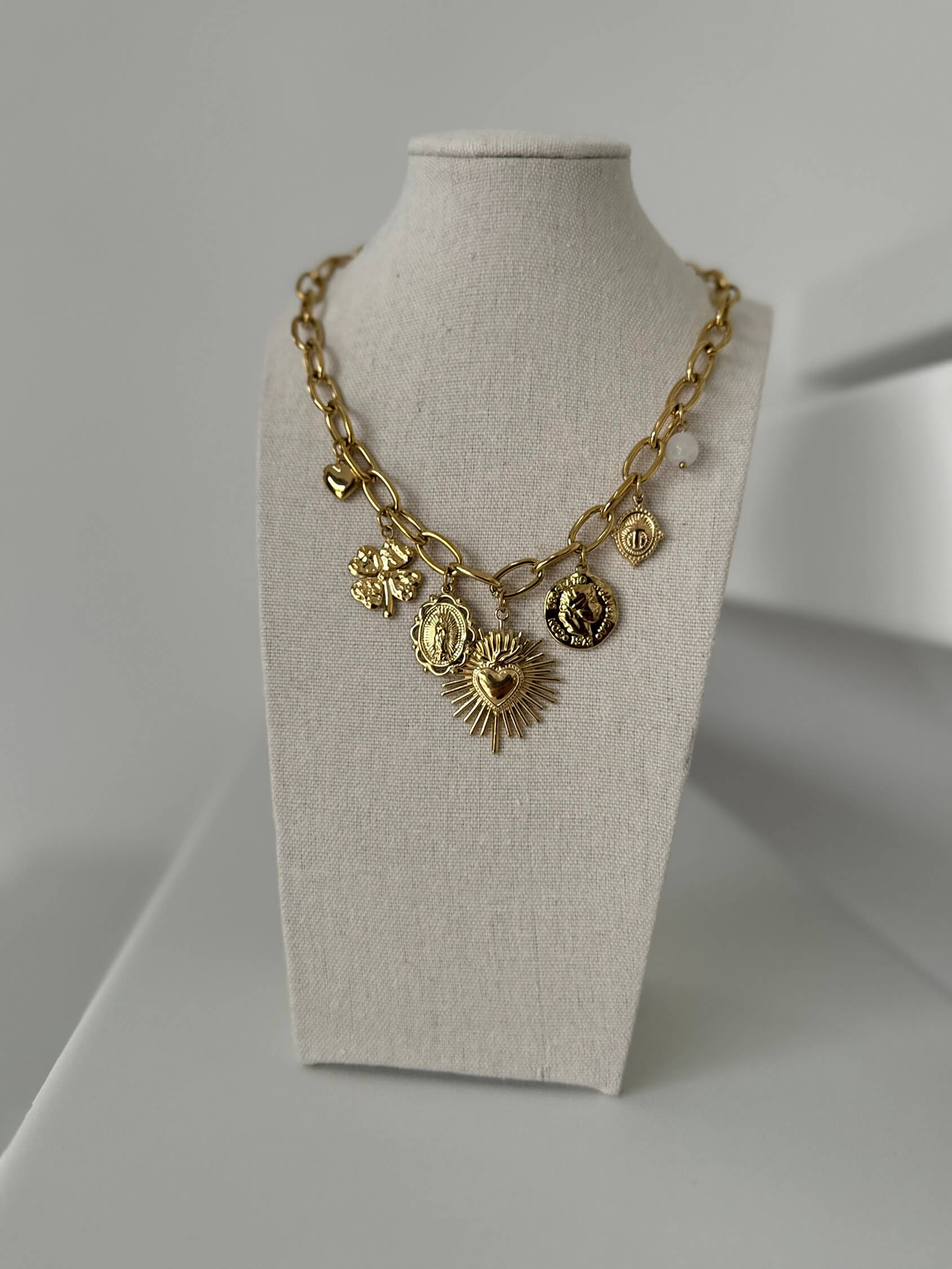 Collier ex - voto - By Sianaa